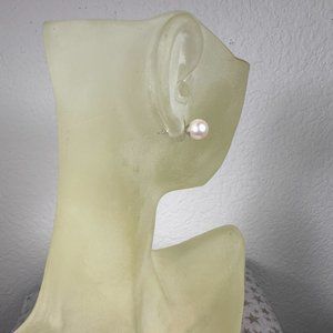NEW Genuine Round Pearl Stud Earrings on Real Silver